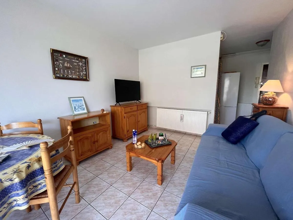Appartement 2 Pieces Proche Plage Avec Garage, Frejus - Fr-1-226A-167 France