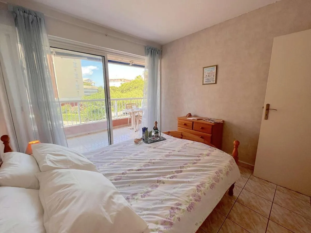 Appartement 2 Pieces Proche Plage Avec Garage, Frejus - Fr-1-226A-167 Apartment