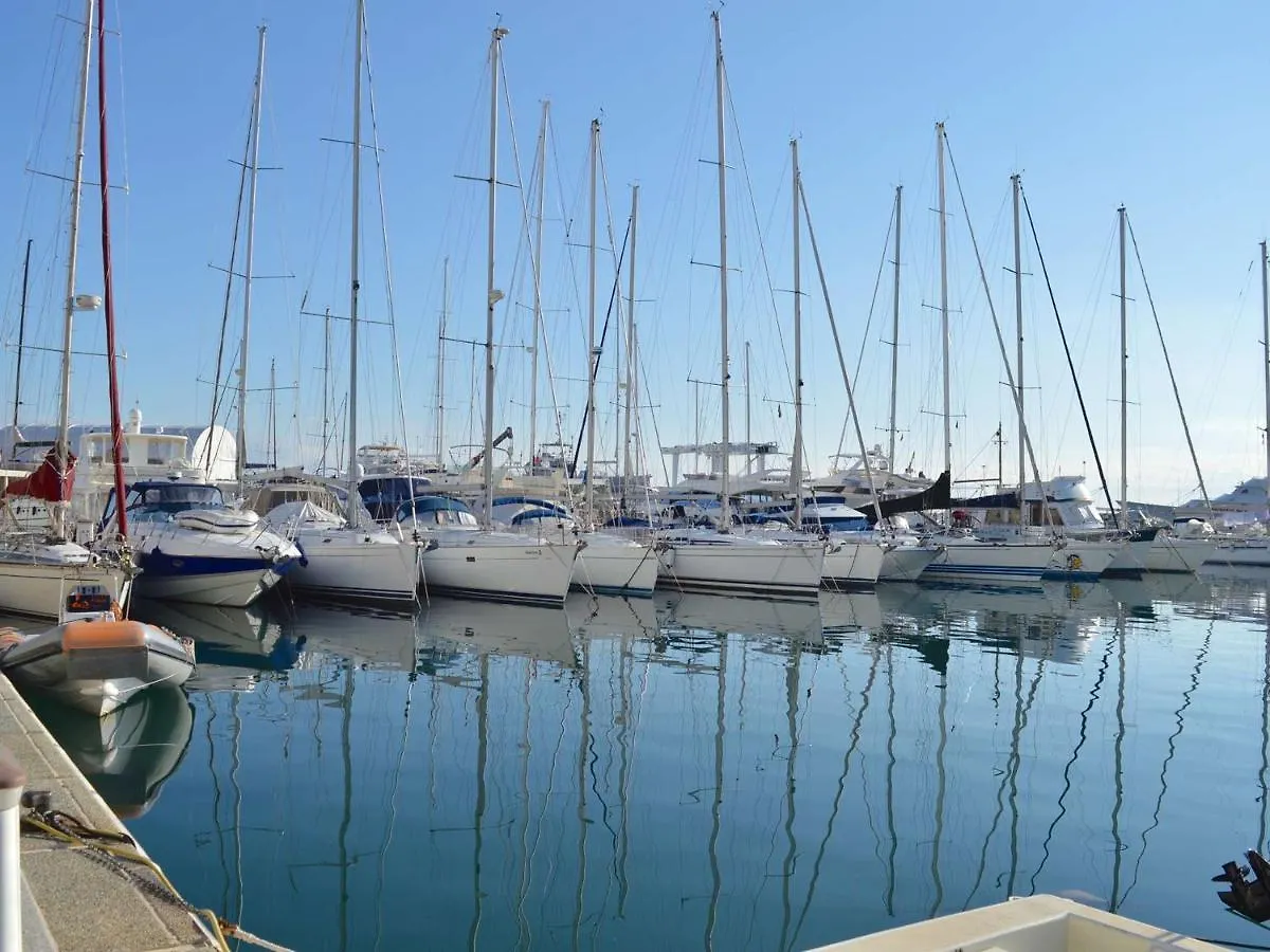 Appartement 2 Pieces Proche Plage Avec Garage, Frejus - Fr-1-226A-167 0*,